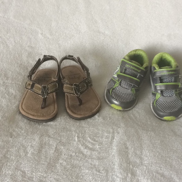new balance velcro sandals